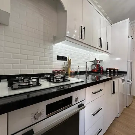 Apartament Extraordinar Situat In Inima Falezei Nord Apartment Constanta