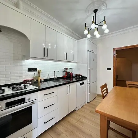 Apartment Apartament Extraordinar Situat In Inima Falezei Nord Constanta
