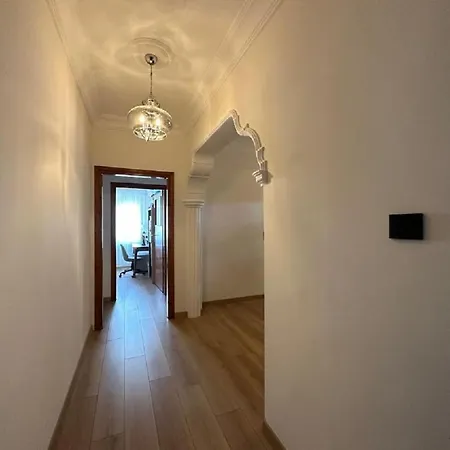 Apartament Extraordinar Situat In Inima Falezei Nord Constanta